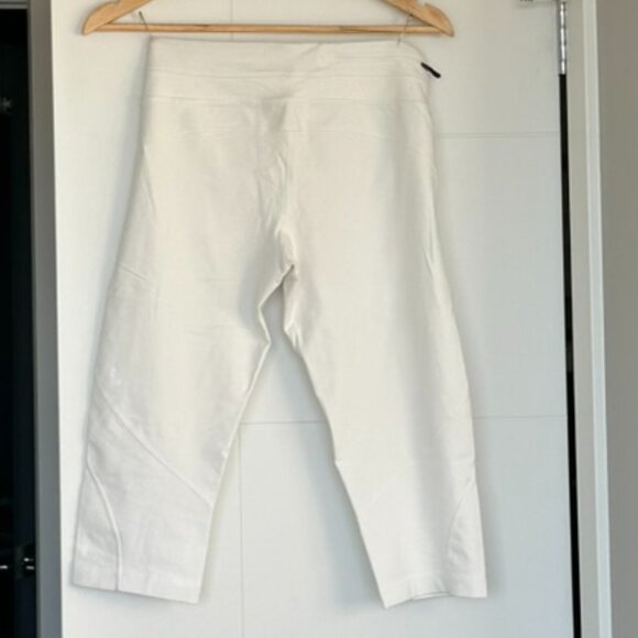 Lolë White 3/4 Length Yoga Leggings - Picture 2 of 4